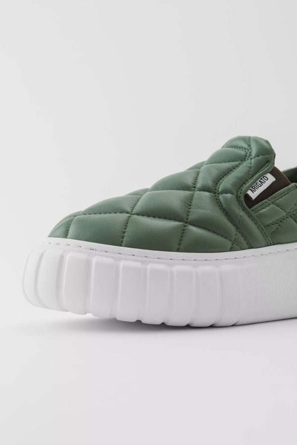 Axel Arigato Adaçayı üzerinde Pus Kayma