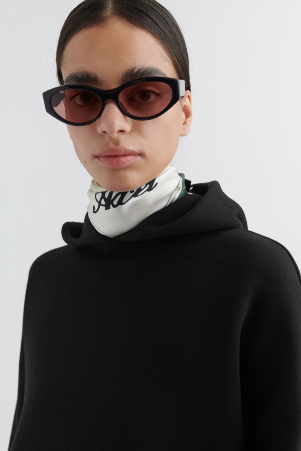 Yerel Kapüşonlu Siyah Axel Arigato