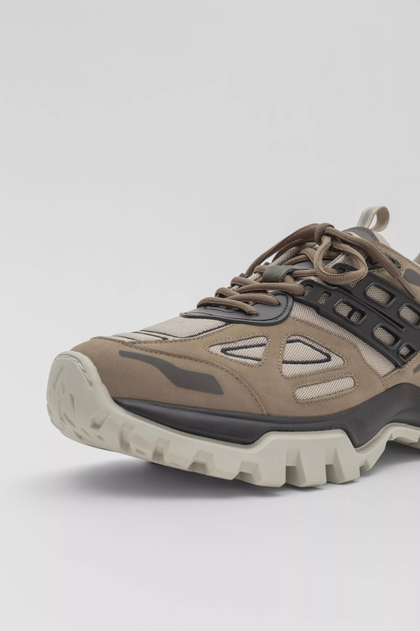 Maraton R-tic Kum Siyah Axel Arigato