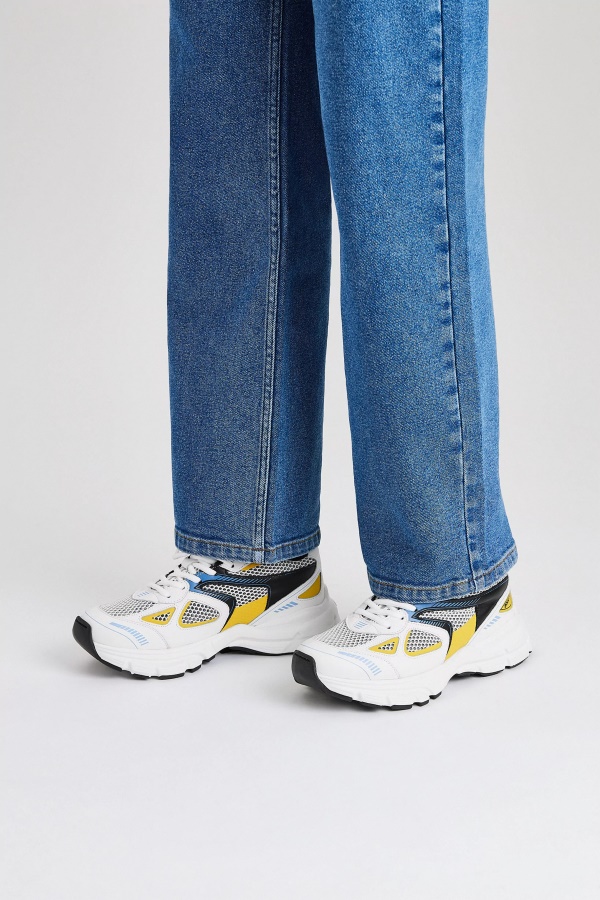 Maraton Koşucusu Beyaz Axel Arigato